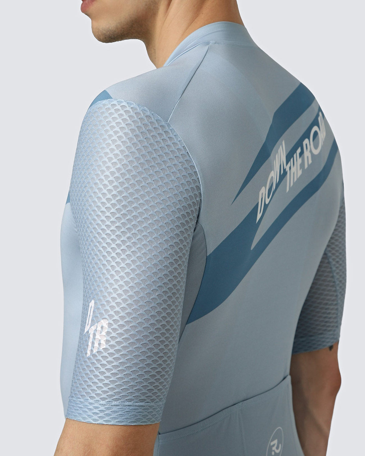 Men's Motion cycling jersey in Lake Blue, sleeve detail