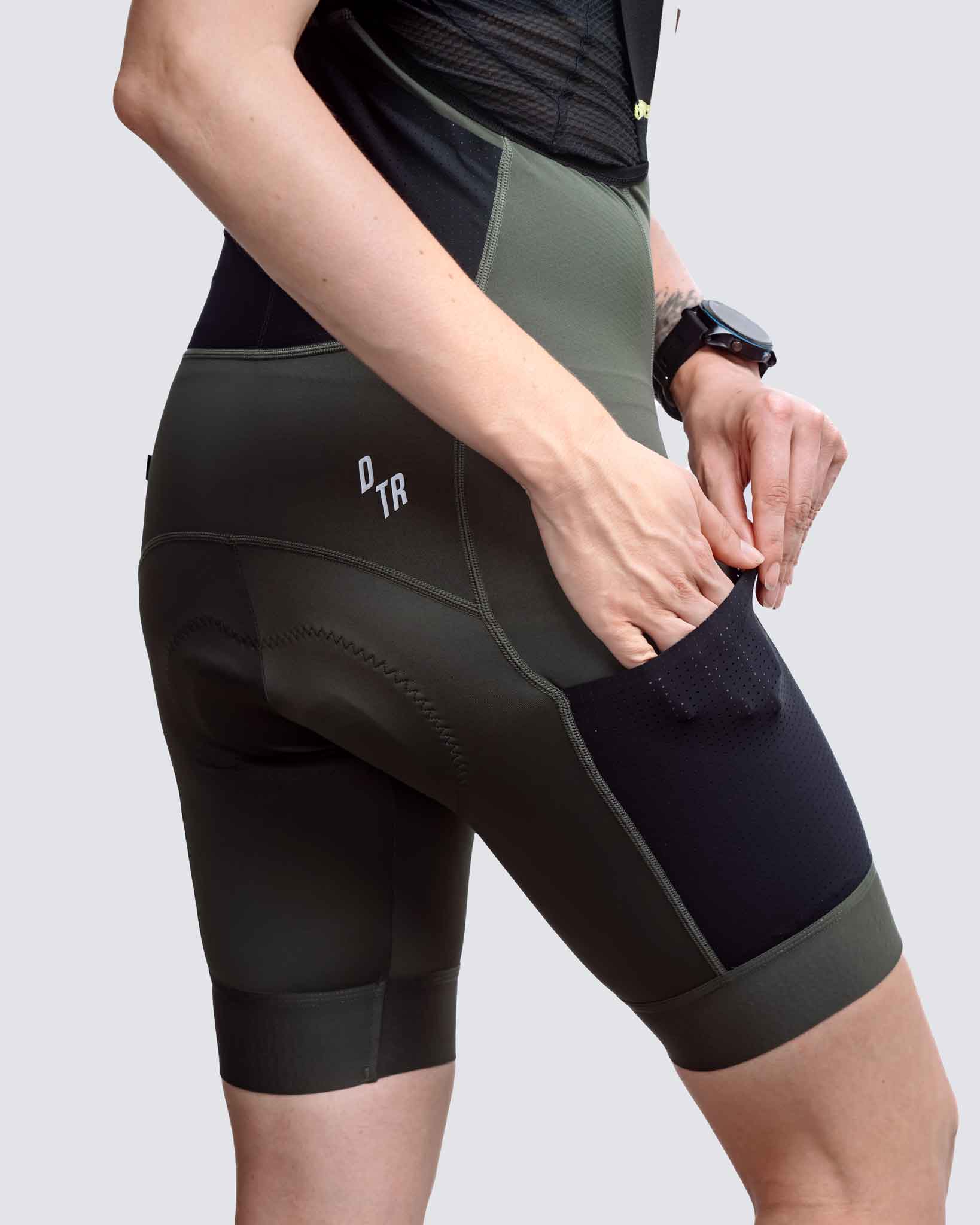 extra storage for long distance cycling in leg pockets