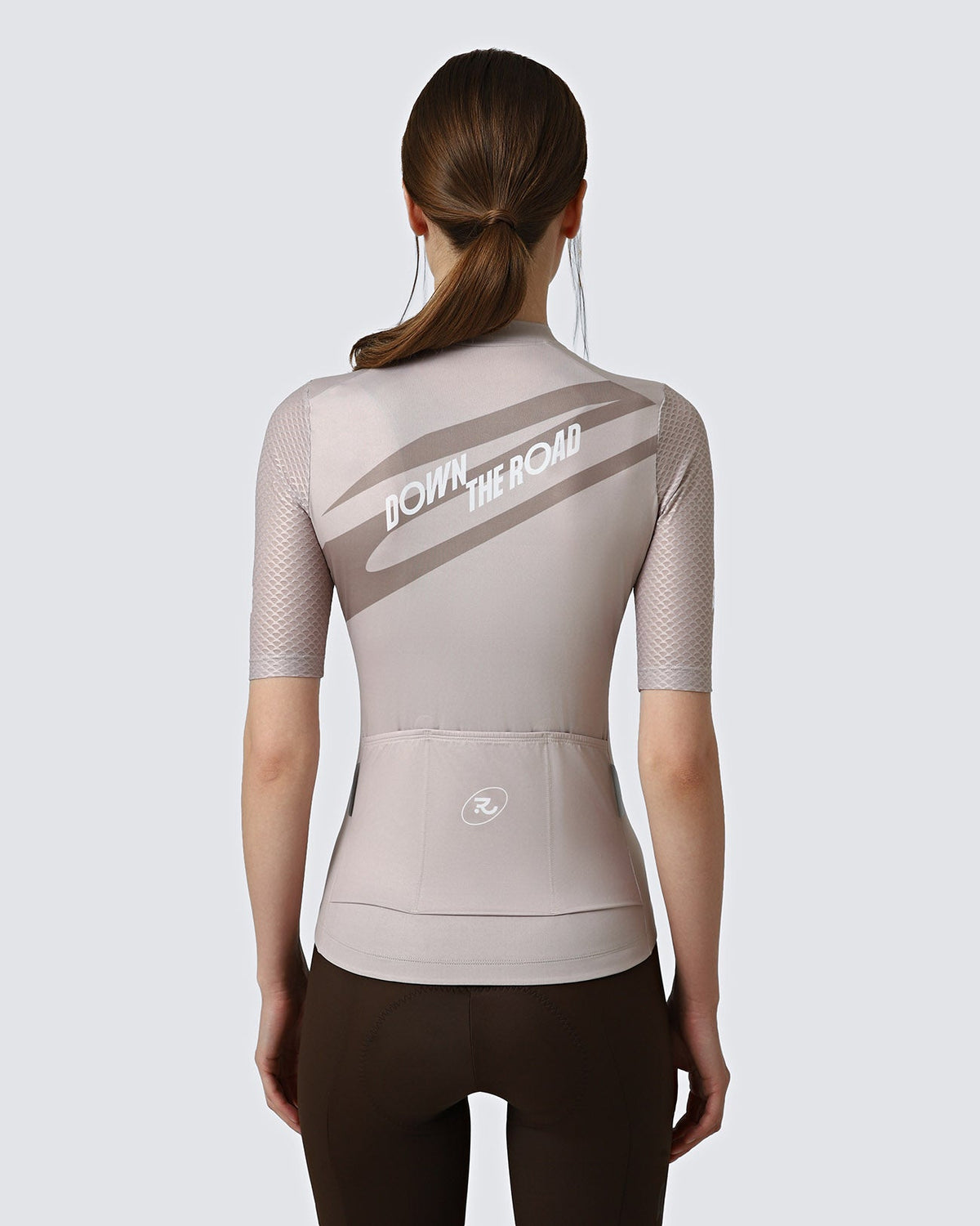 Women's Motion cycling jersey in Dune Brown, back