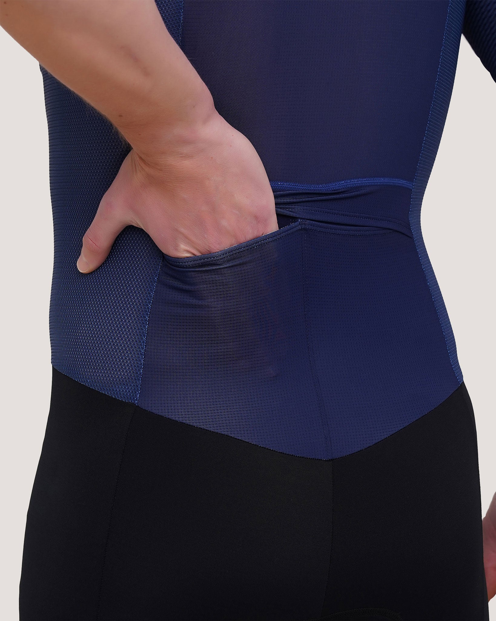 close up to the trisuit rear pocket